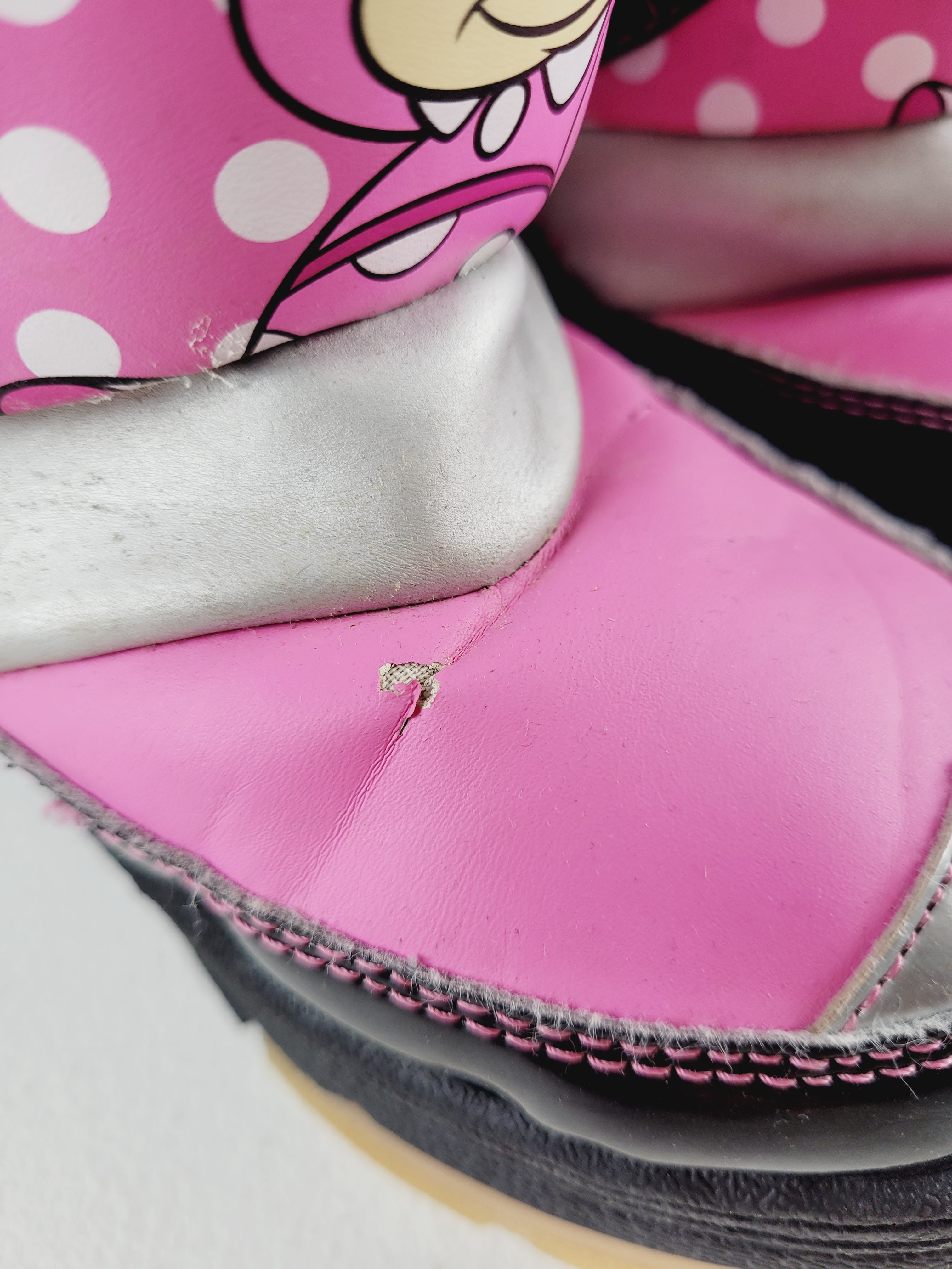 Minnie mouse snow outlet boots