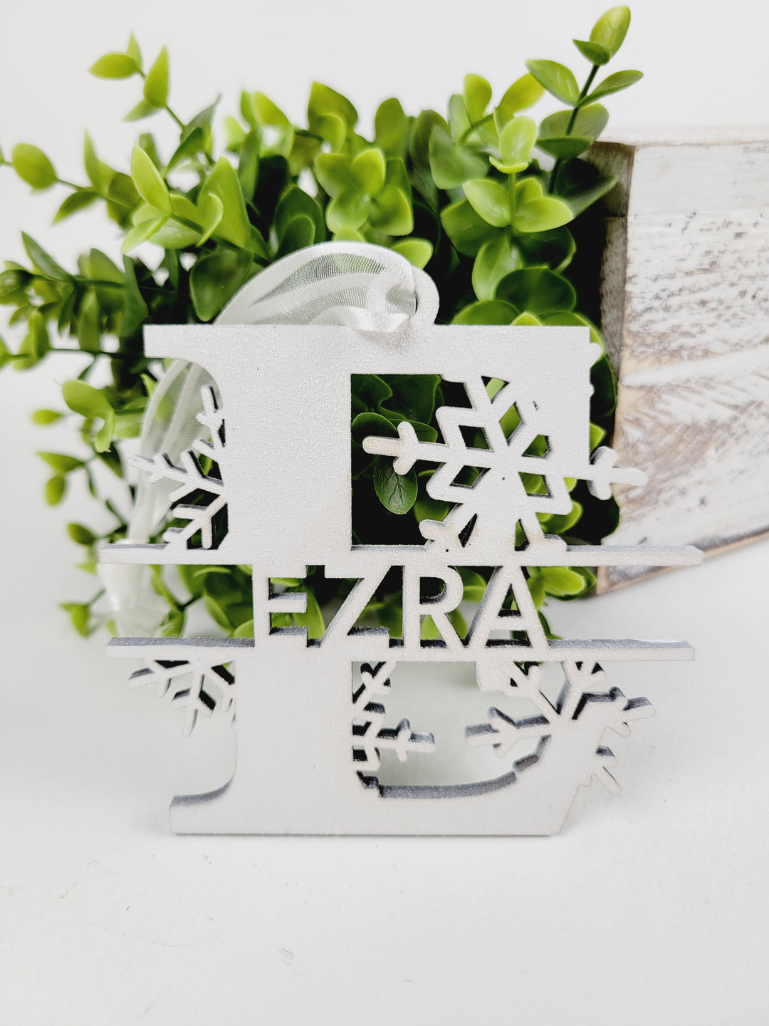 Rough Cut Dezigns, Snowflake Name Ornaments