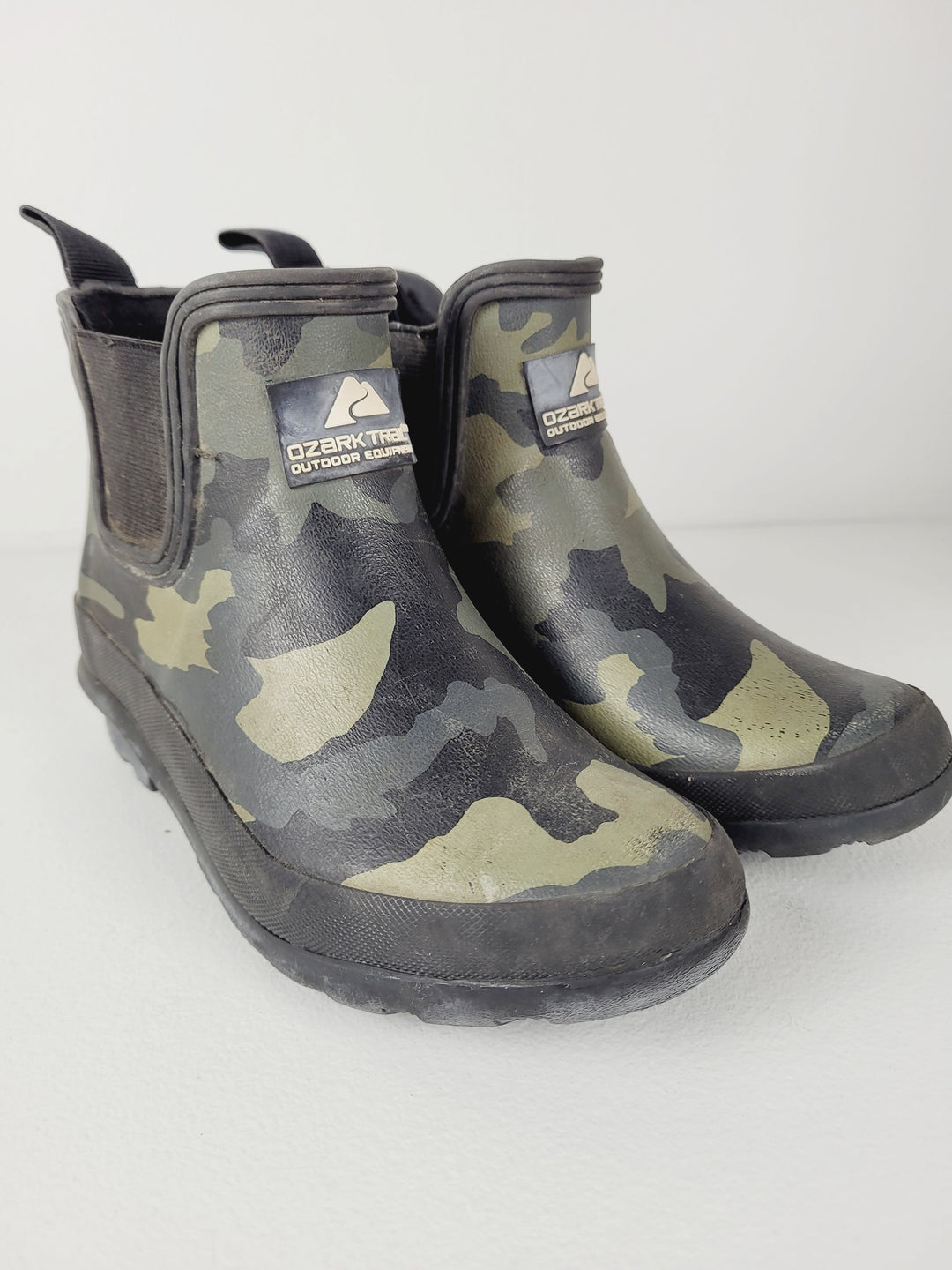 OZARK TRAIL CAMO BOOTS SIZE 13 PRE-LOVED