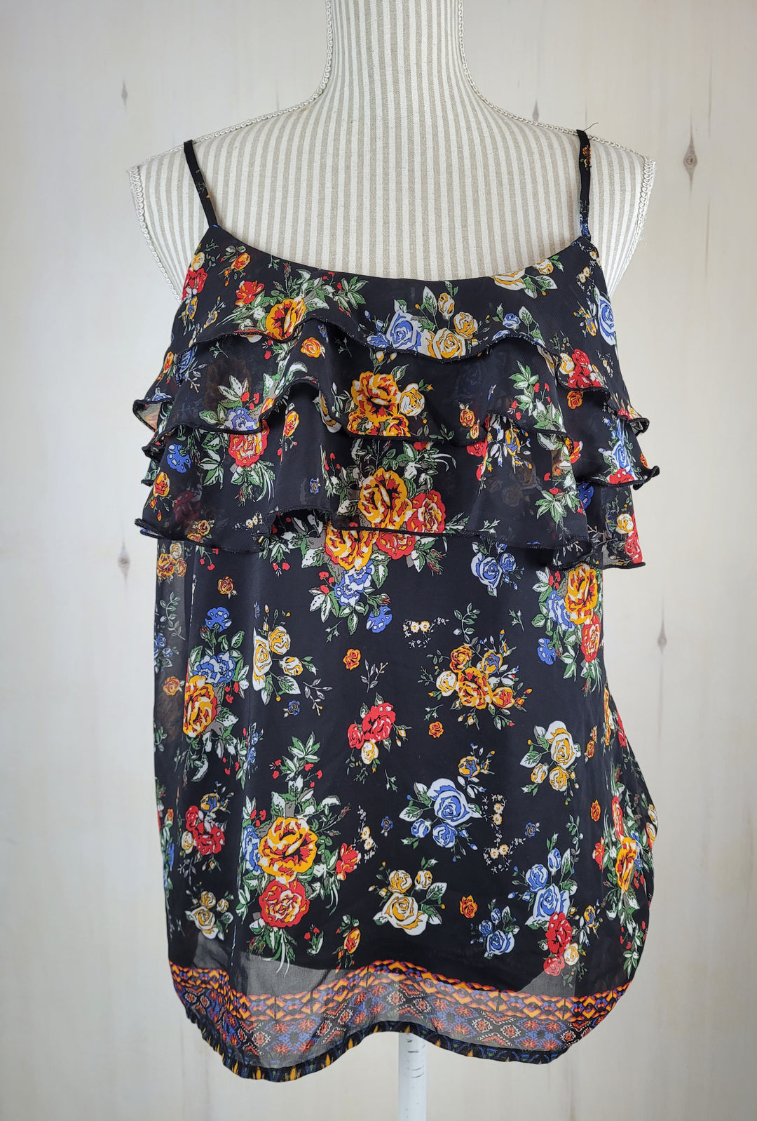 SUZY SHIER FLORAL TOP LADIES XL PRE-LOVED