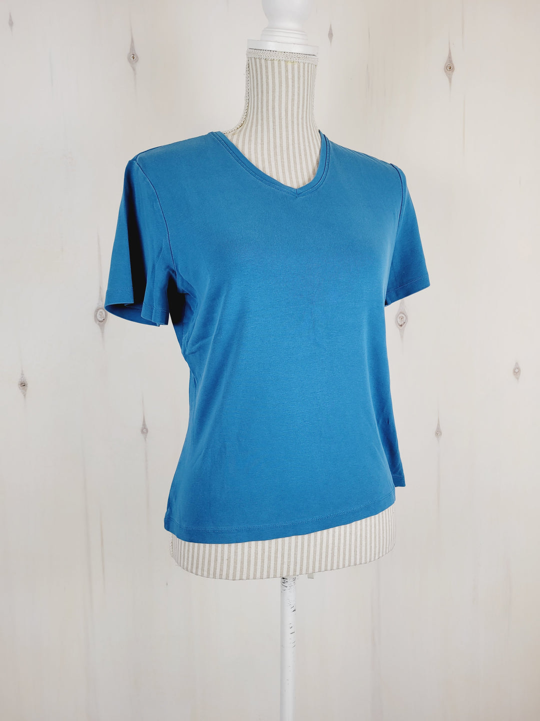 DENVER HAYES BLUE TSHIRT LADIES MEDIUM PRE-LOVED