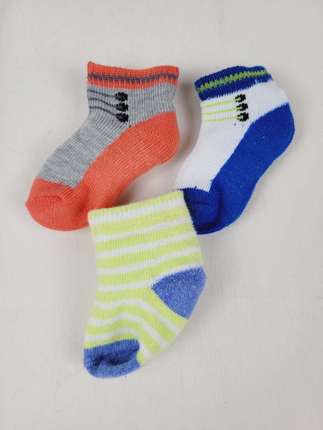 SET OF 3 INFANT BOYS SOCKS PRE-LOVED