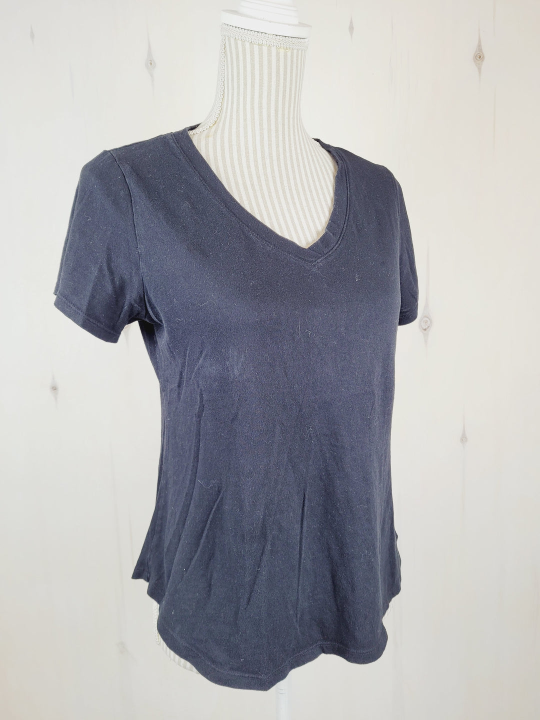 OLD NAVY BLACK TSHIRT LADIES SMALL PRE-LOVED