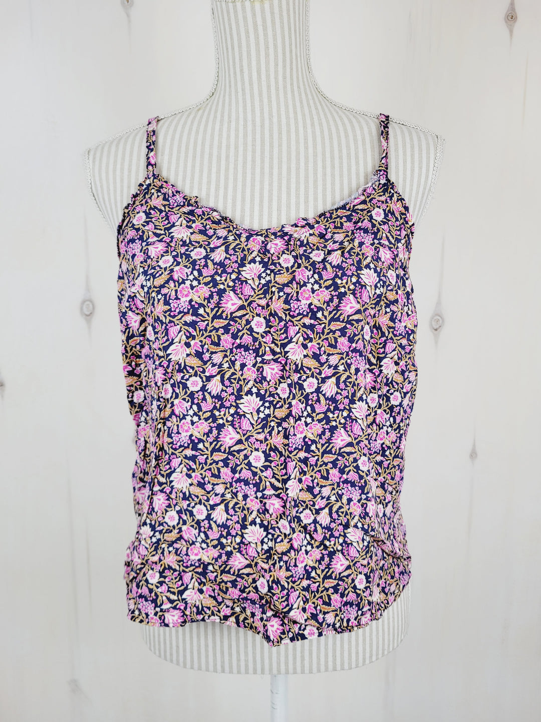 OLD NAVY FLORAL TANK LADIES SMALL PRE-LOVED