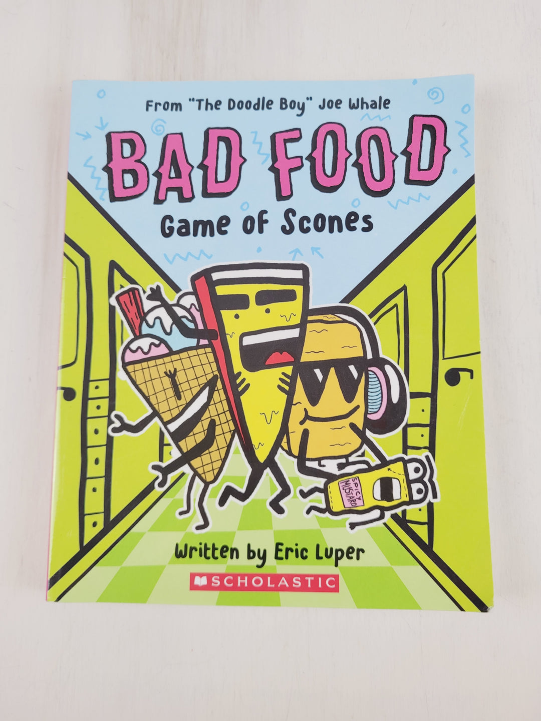 BAD FOOD GAME OF SCONES BOOK PRE-LOVED