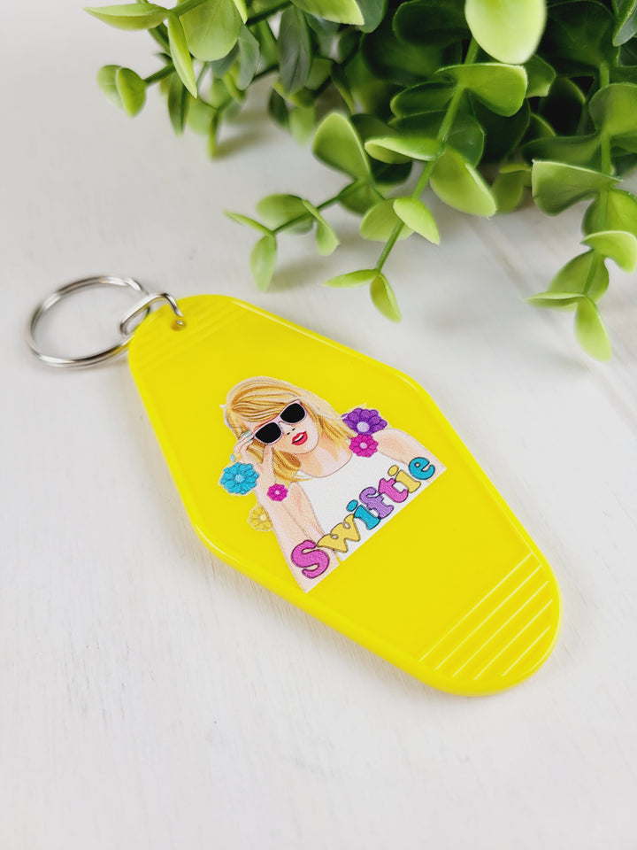 Lindsay's Creations, Motel Keychain