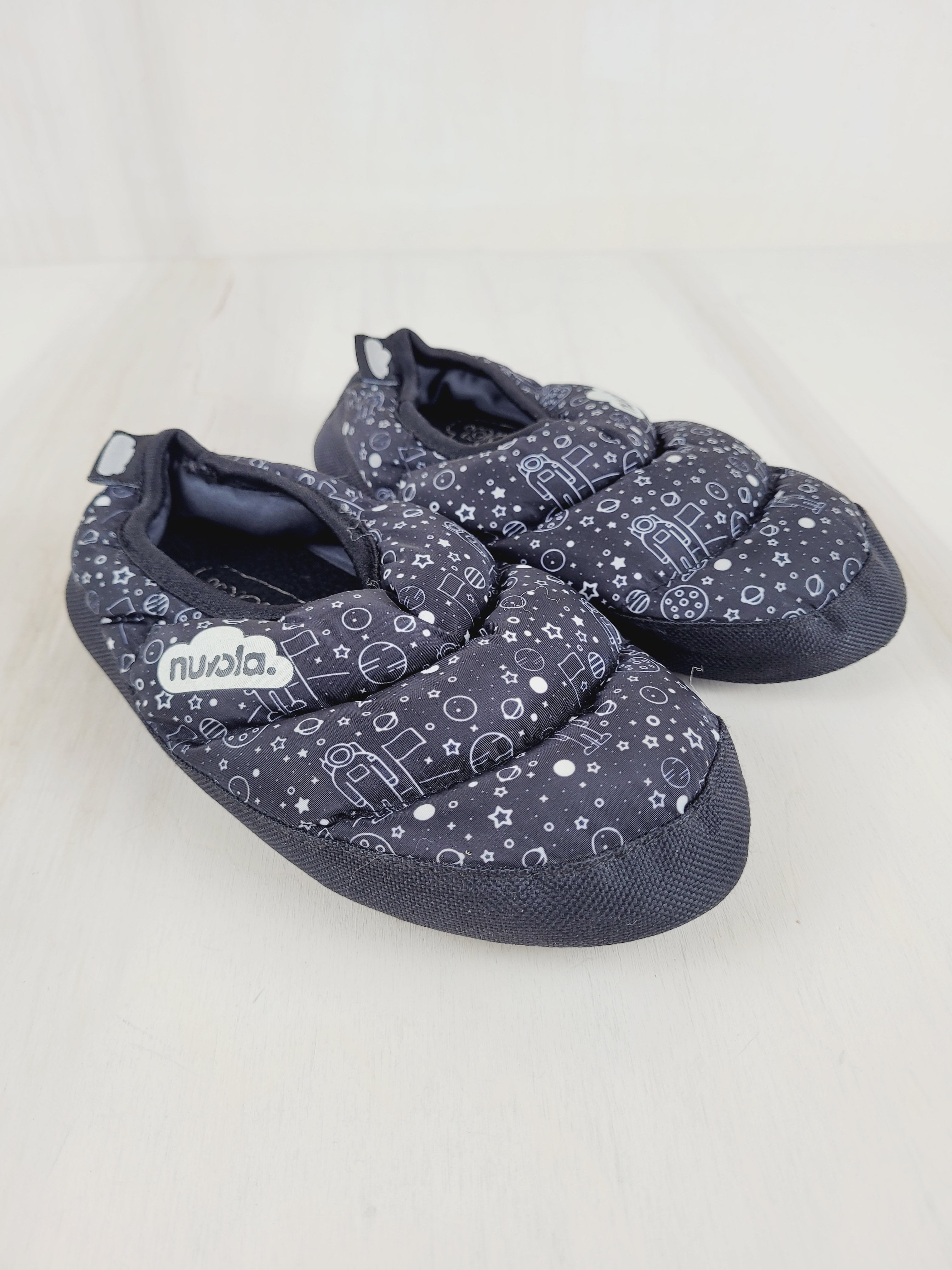 Baby hard sole slippers best sale