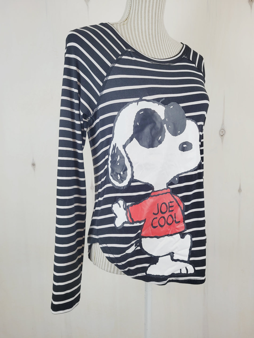 PEANUTS SNOOPY TOP LADIES SMALL PRE-LOVED