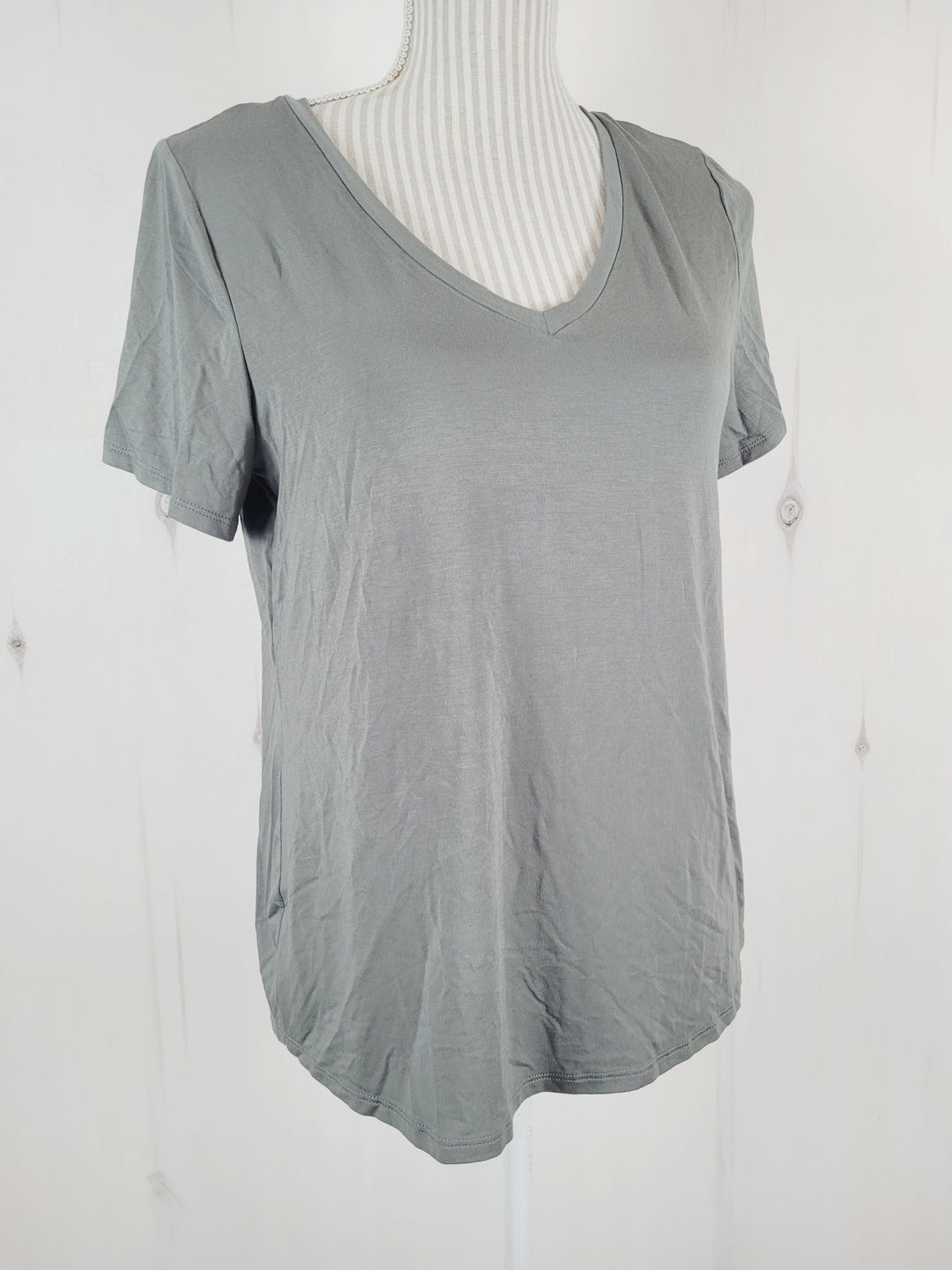 REITMANS STRETCH GREEN TOP LADIES MEDIUM PRE-LOVED