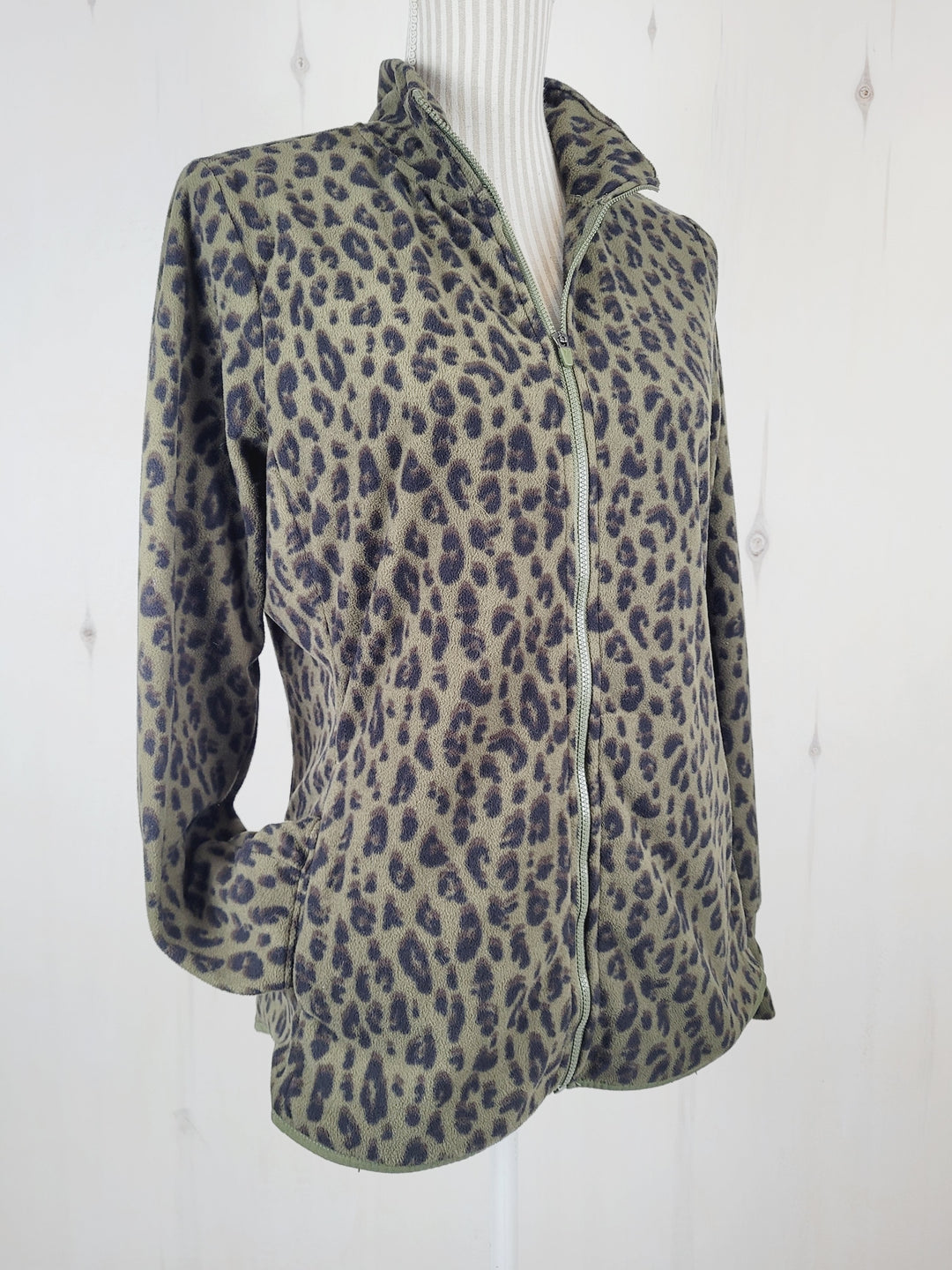 OLD NAVY ACTIVE LEOPARD PRINT FLEECE ZIP SWEATER LADIES MEDIUM PRE-LOVED