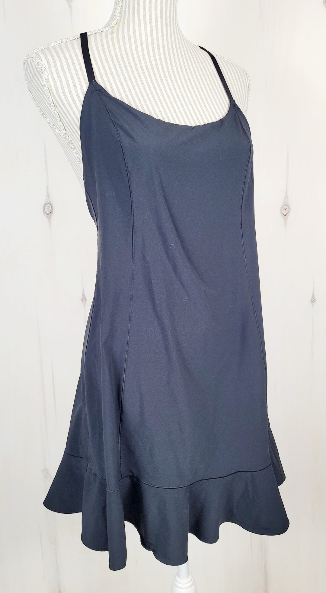 AERIE BLACK DRESS WITH BUILT IN BODYSUIT LADIES MEDIUM PRE-LOVED