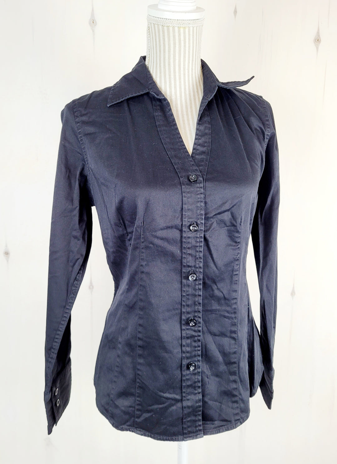 GAP STRETCH BLACK BUTTON TOP LADIES MEDIUM PRE-LOVED