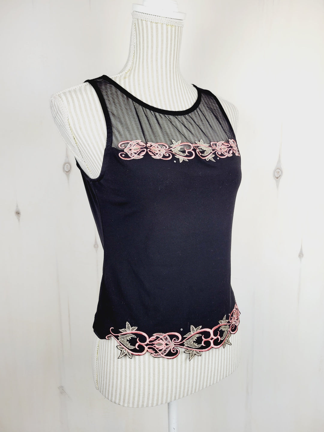 JOSEPH RIBKOFF BLACK TOP LADIES SMALL PRE-LOVED