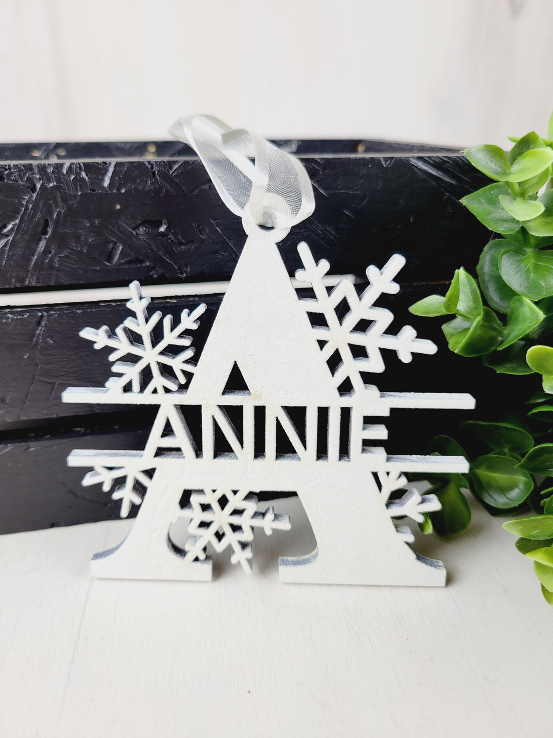 Rough Cut Dezigns, Snowflake Name Ornaments