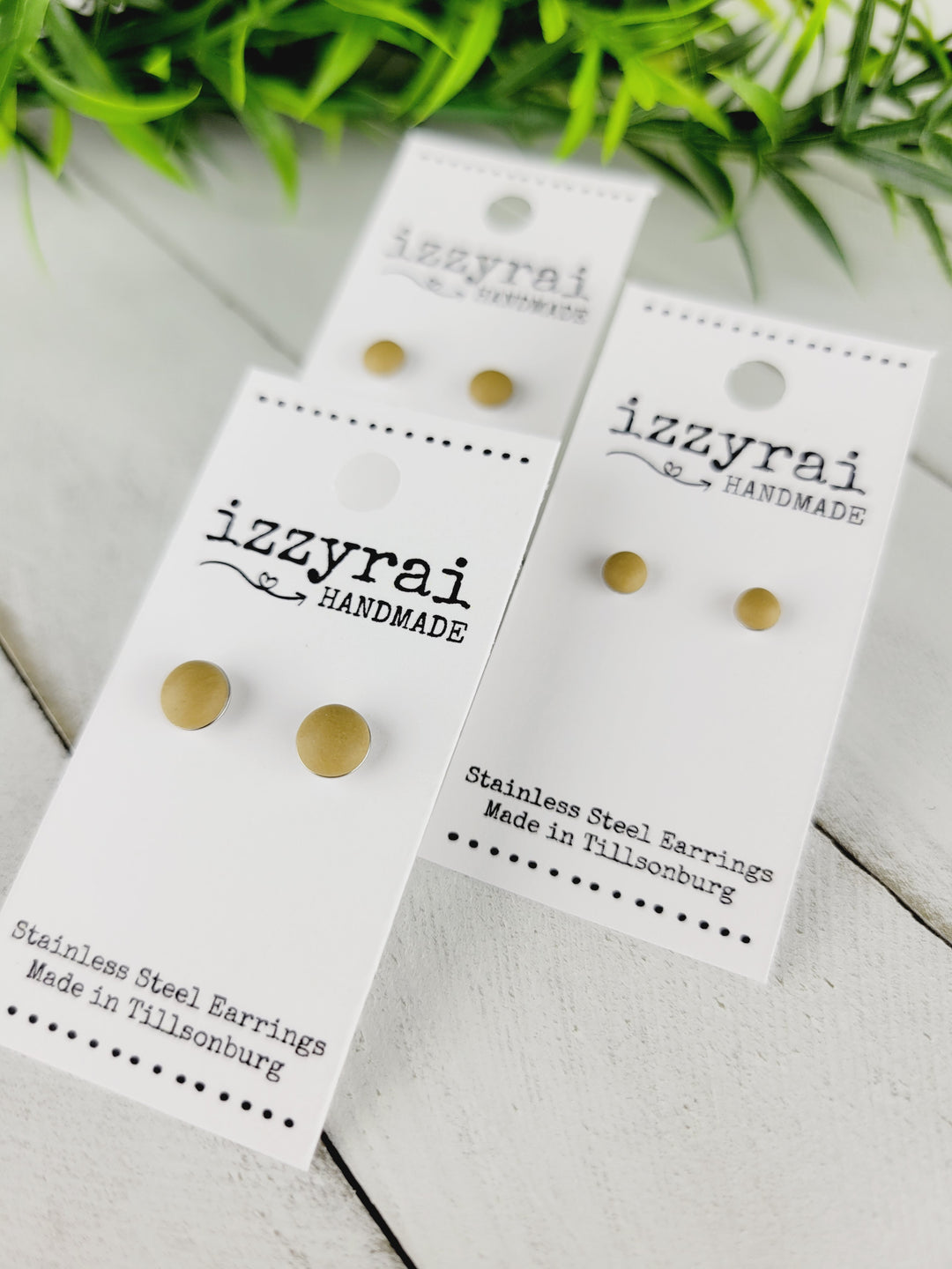 Izzyrai Handmade, Matte Finish Stud Earrings