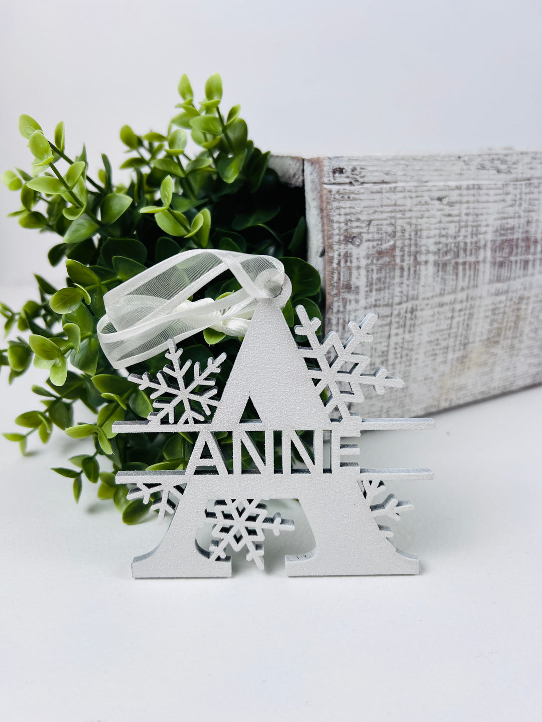 Rough Cut Dezigns, Snowflake Name Ornaments