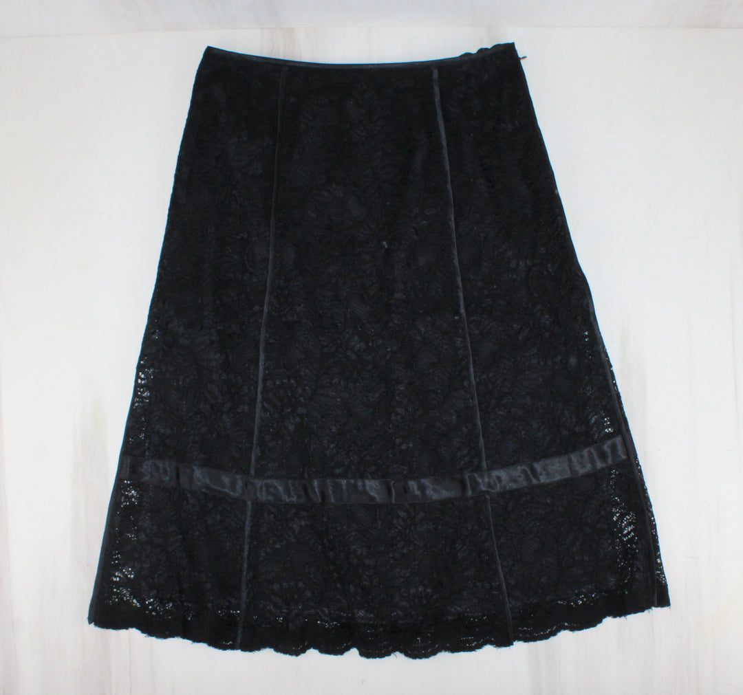 OLSEN EUROPE LACE SKIRT LADIES SIZE 2 PRE-LOVED