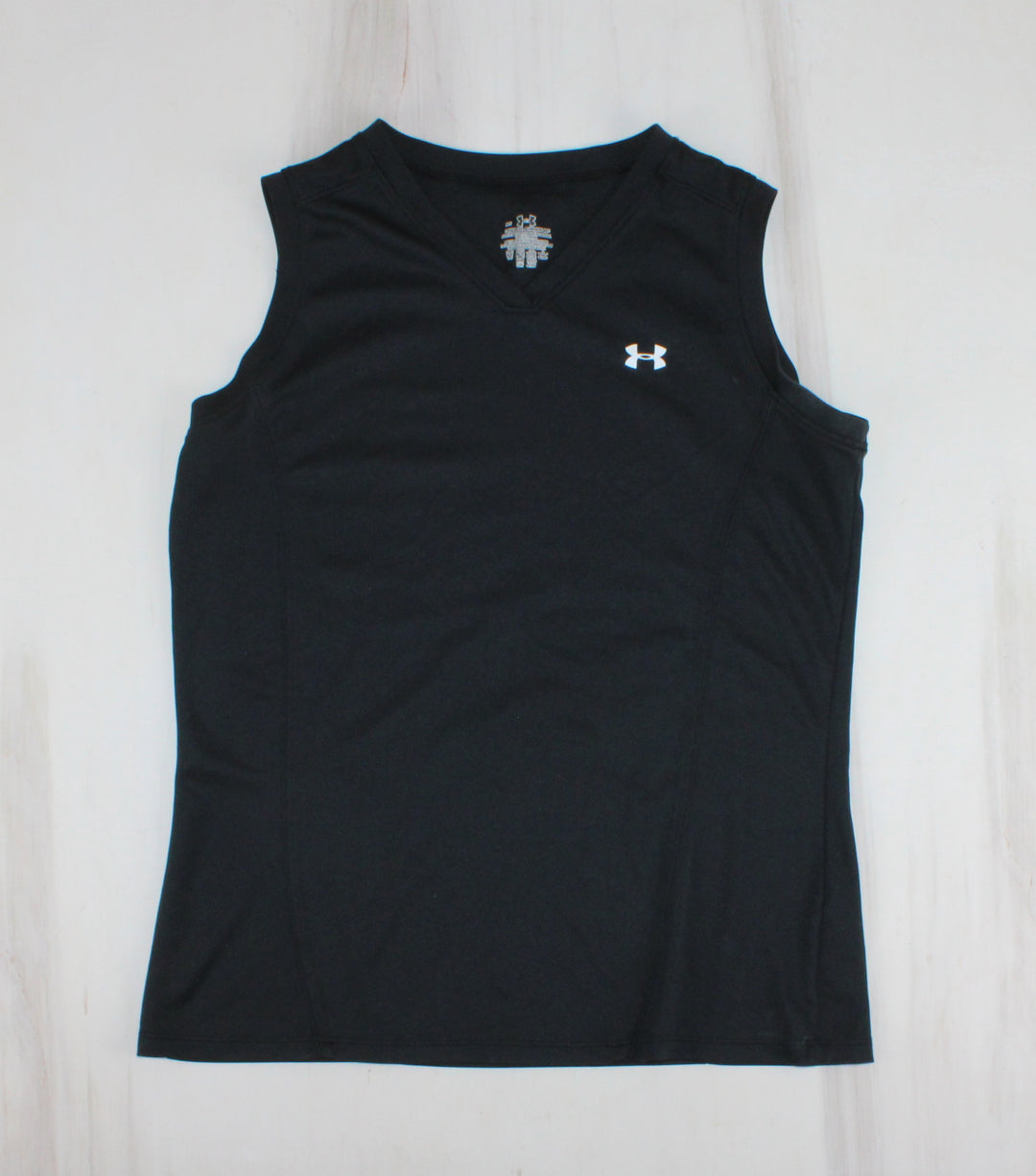 UNDERARMOUR ATHLETIC TOP LADIES SIZE SMALL PRE-LOVED