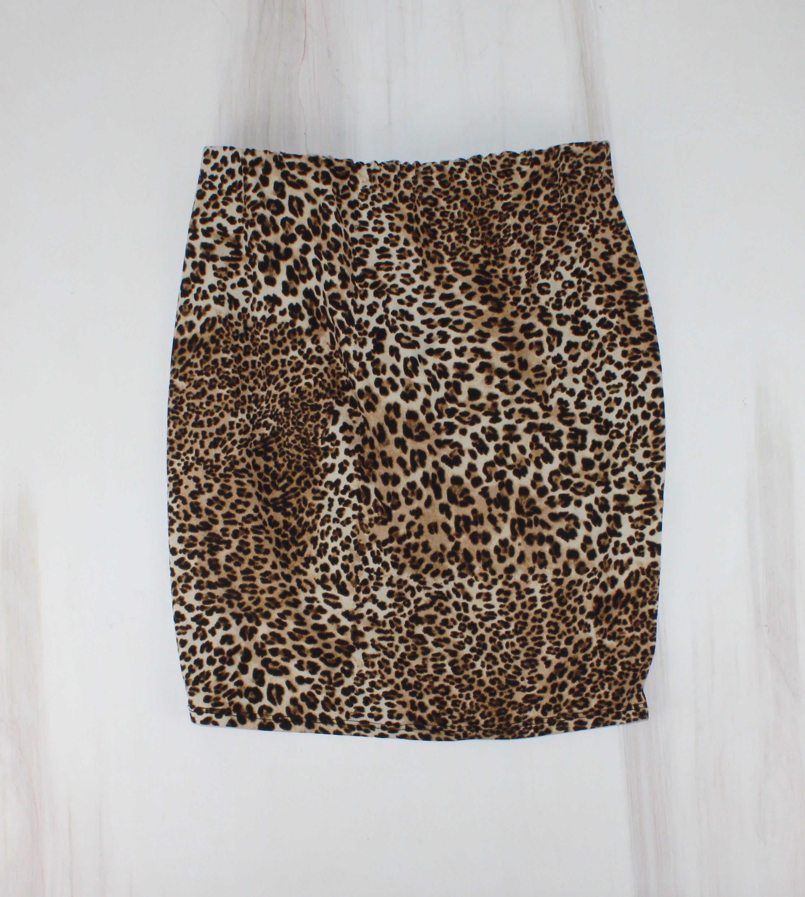 FOREVER 21 ANIMAL PRINT STRETCH SKIRT LADIES LARGE EUC Betty s Marketplace