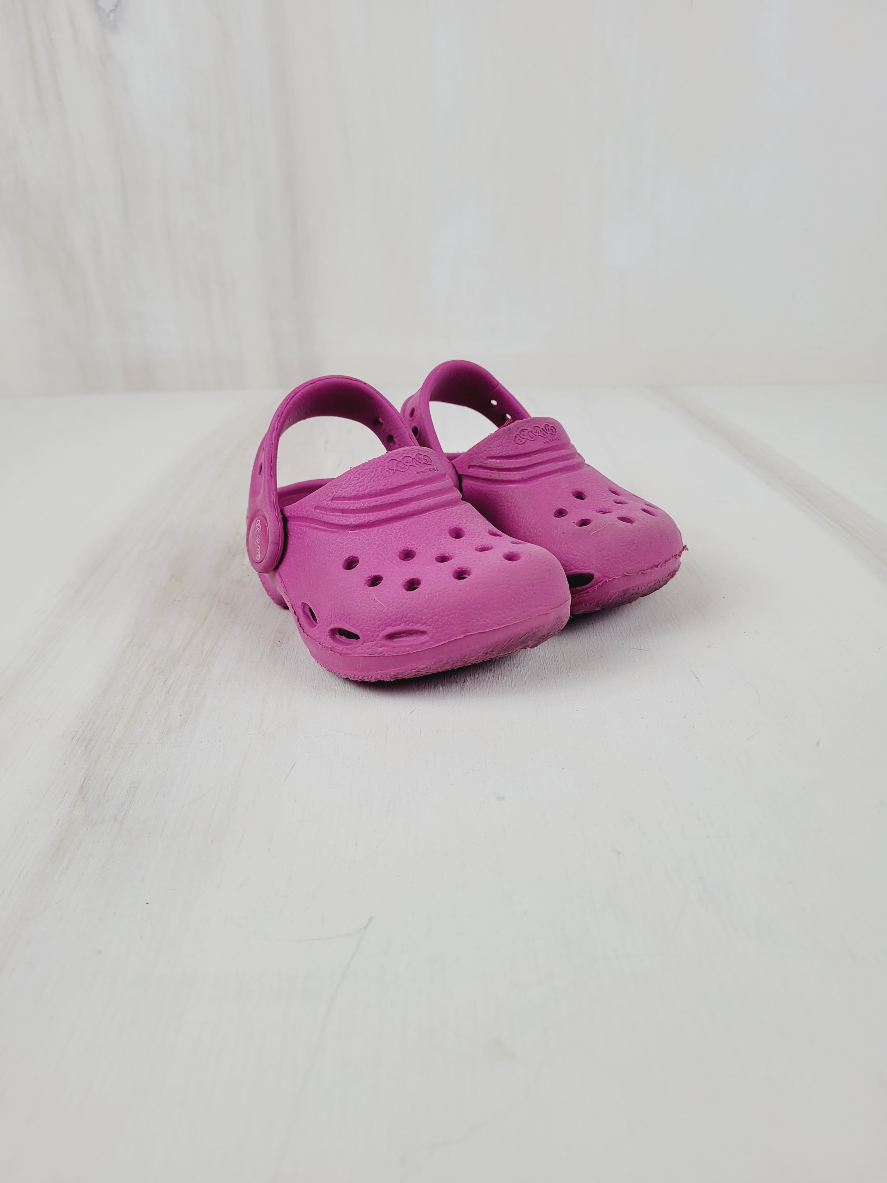 Girls crocs size 4 best sale